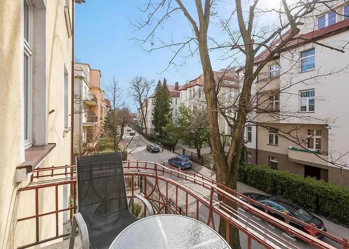 Grand Apartments - Two Bedroom, 6 Person City Center Apartment