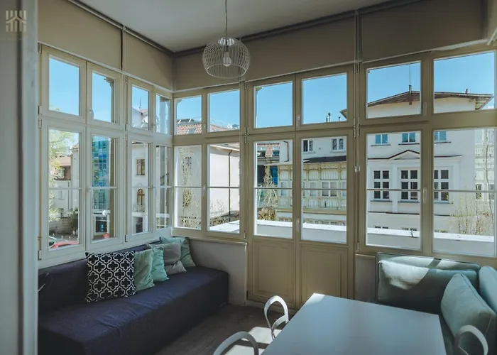 Art Nouveau Weranda